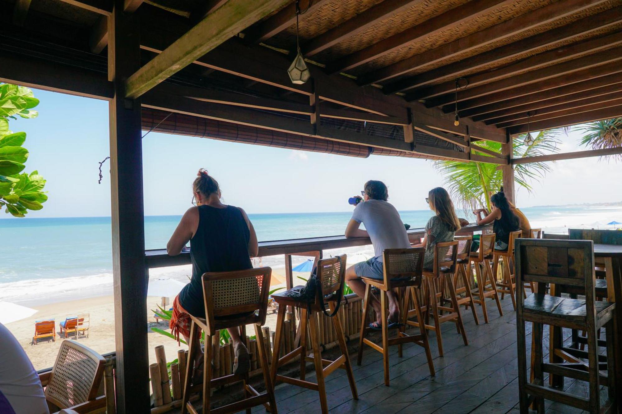 Tropical Beach House Bali เซมินยัค ภายนอก รูปภาพ