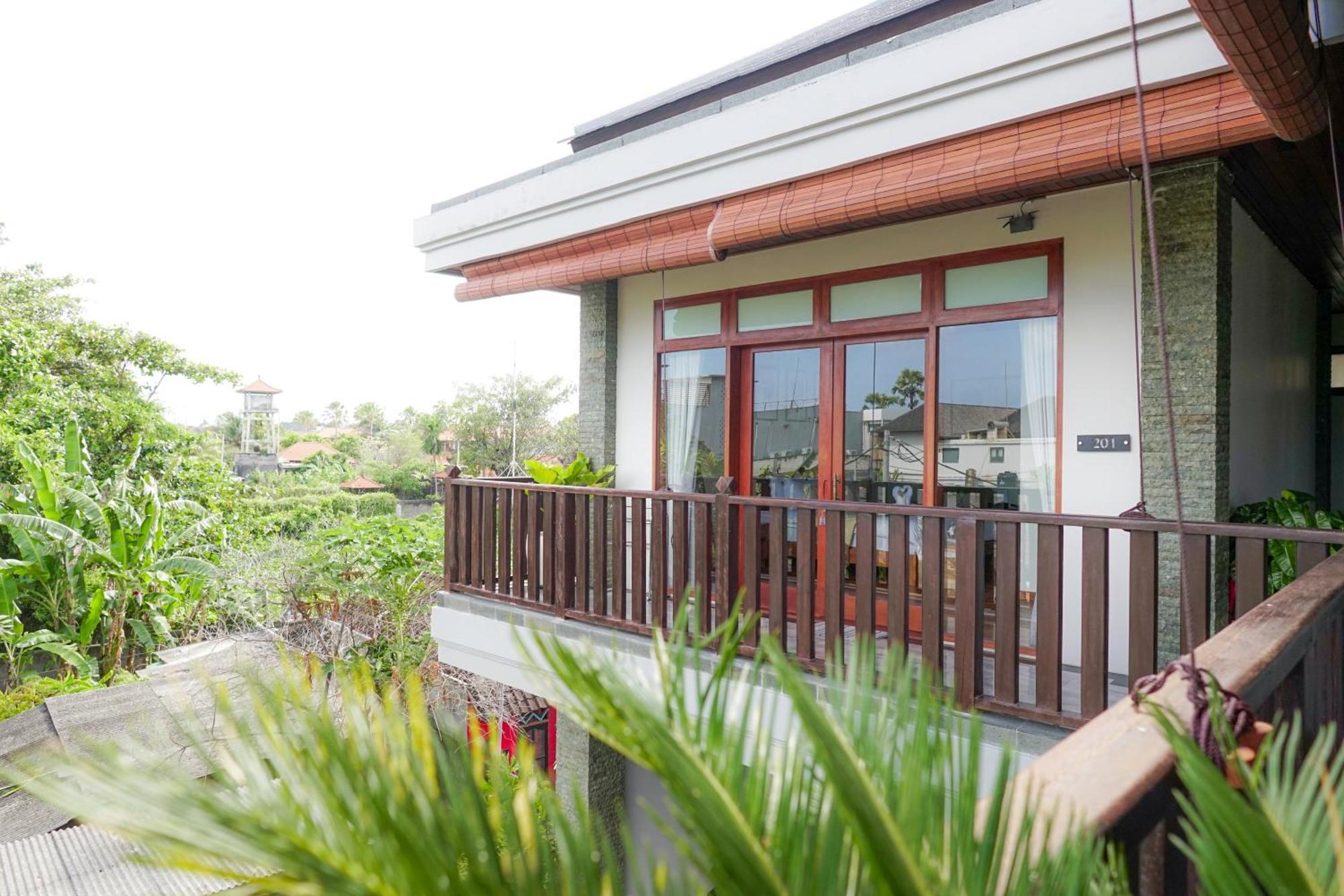 Tropical Beach House Bali เซมินยัค ภายนอก รูปภาพ