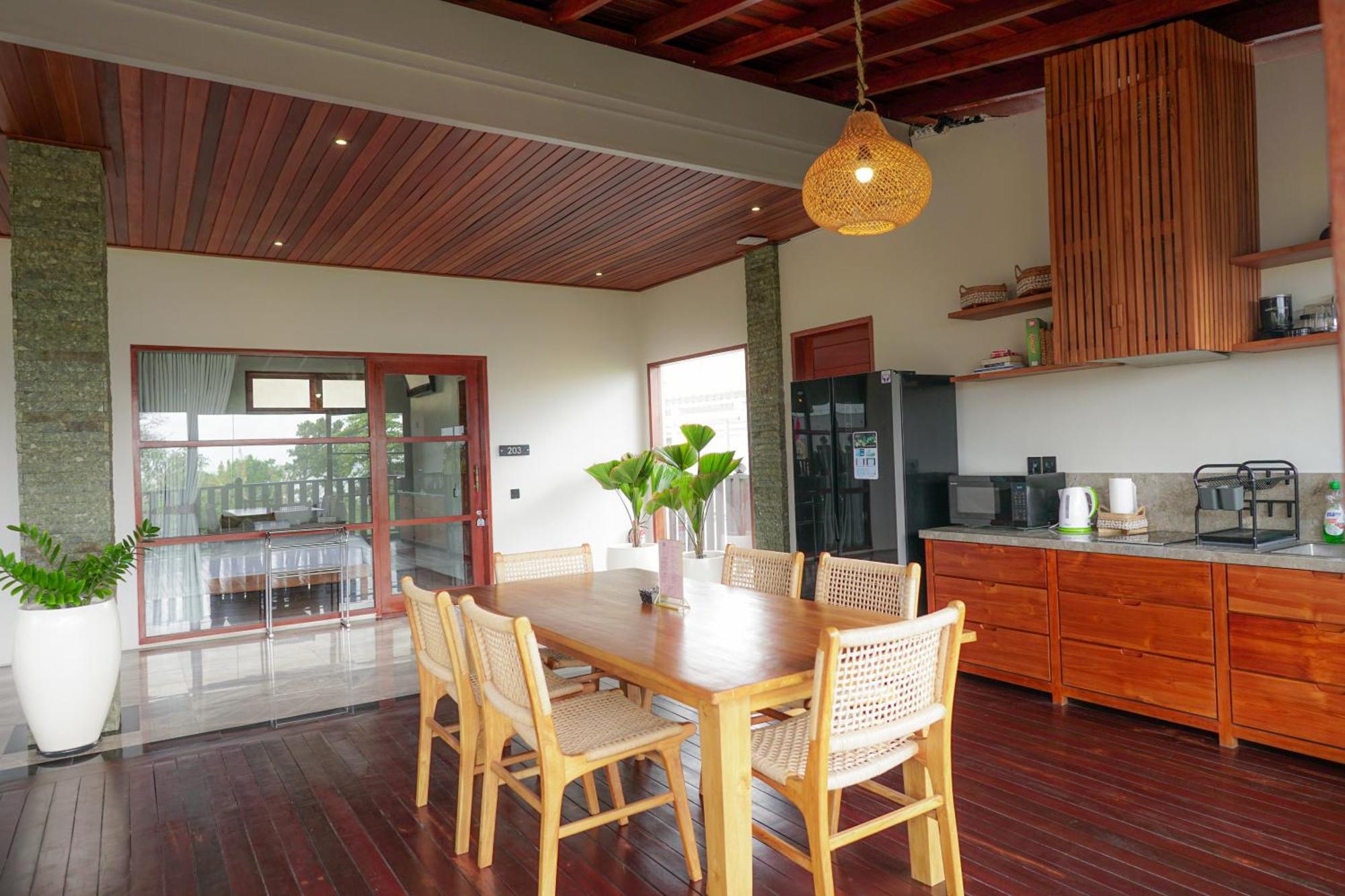 Tropical Beach House Bali เซมินยัค ภายนอก รูปภาพ